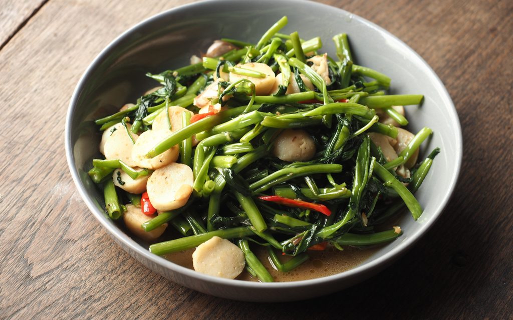 空心菜炒過就變黑 菜販教「下鍋順序」 加1物保持翠綠