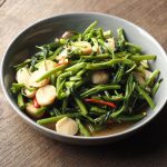空心菜炒過就變黑 菜販教「下鍋順序」 加1物保持翠綠